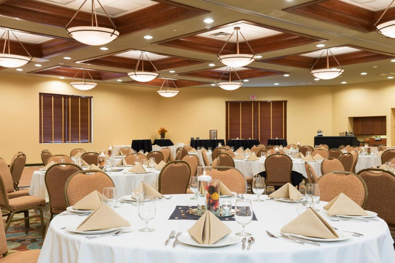 Holiday Inn Midland By Ihg Zewnętrze zdjęcie